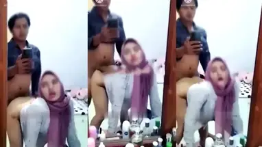 Bokep Indo Hijab Doggy Ganas Disebar Mantan Becek Lumer