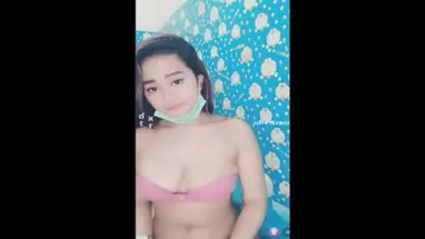 Live Show 129 Cewek Montok Colmek Dildo Besar Sampe Squirt Banjir